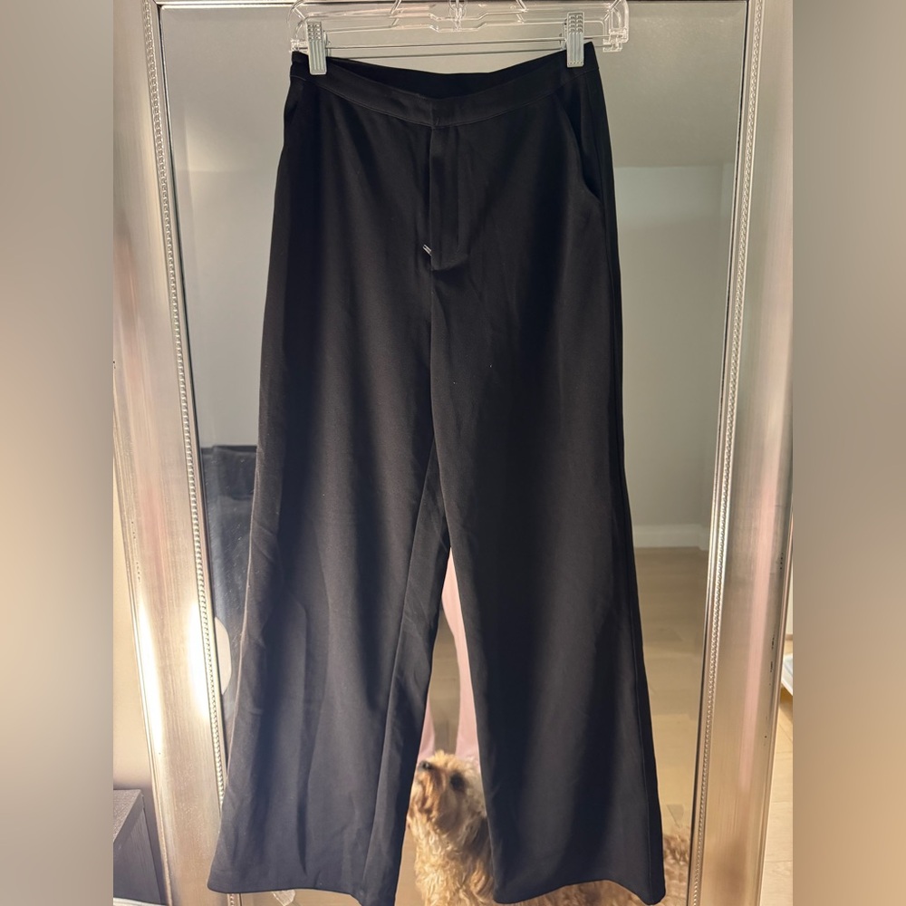 H&M work pants
NEGOTIABLE